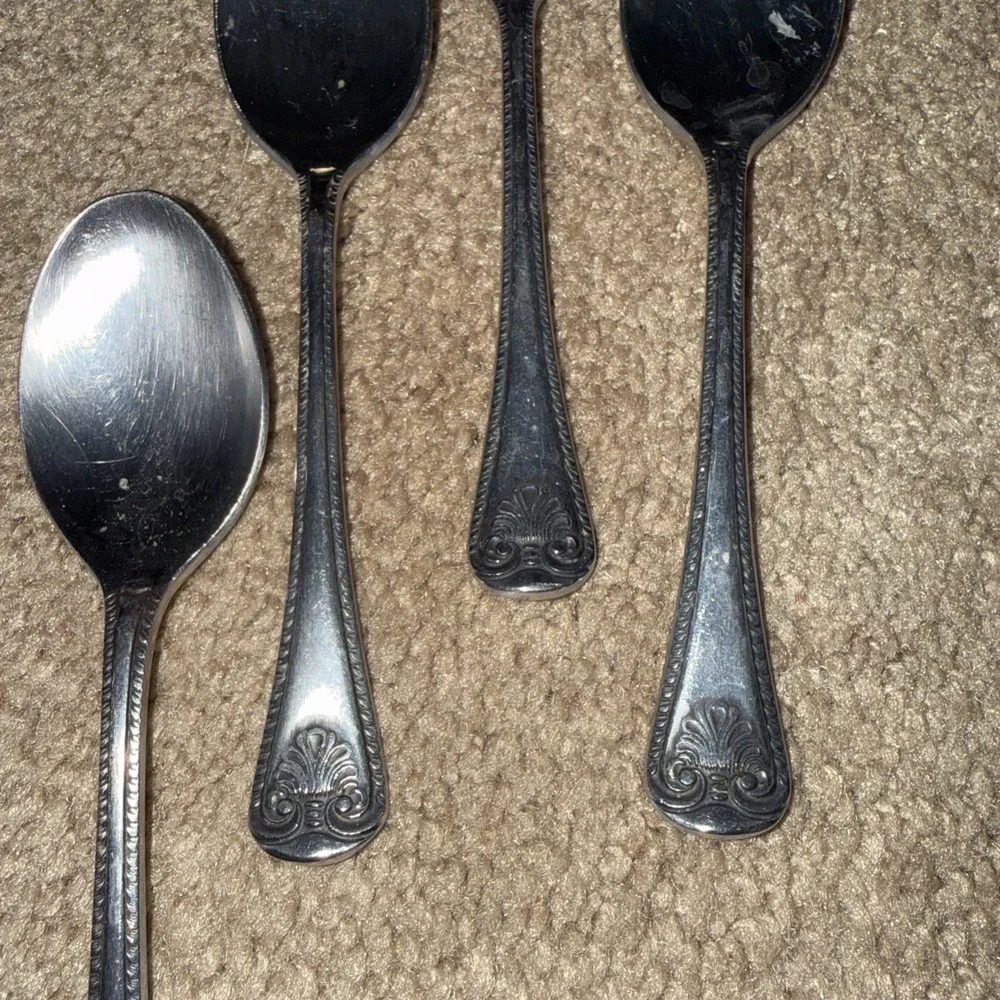 Vintage Supreme Cutlery Abbey Shell Teaspoons 4